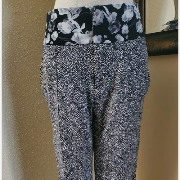 Lululemon Departure Floral Print Pants - Picture 5 of 14